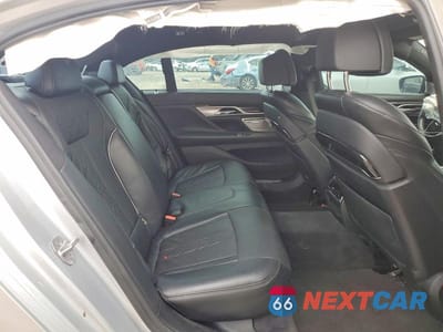 Zdjęcie 10 z 12 samochodu: 2017 BMW 750 XI VIN:WBA7F2C57HG421875 - miniatura