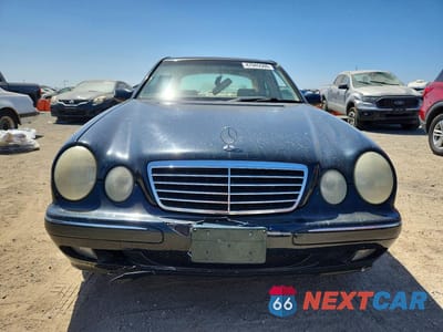 Piąte zdjęcie samochodu w środku: 2002 MERCEDES-BENZ E 320 VIN:WDBJF65J72B469924 - miniatura
