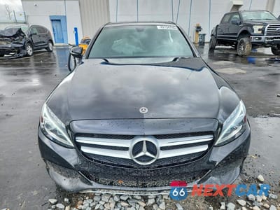 Piąte zdjęcie samochodu w środku: 2018 MERCEDES-BENZ C 300 VIN:55SWF4JB6JU280296 - miniatura