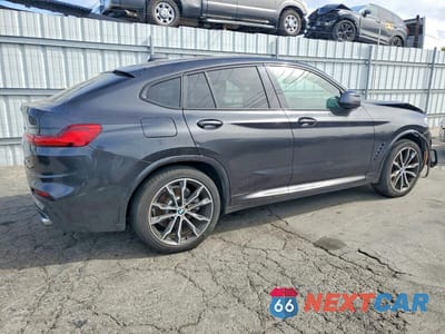 Trzecie zdjęcie samochodu z tyłu: 2020 BMW X4 XDRIVE30I VIN:5UX2V1C07LLE67903 - miniatura