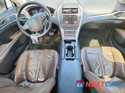 Zdjęcie 8 z 12 samochodu: 2016 LINCOLN MKZ HYBRID VIN:3LN6L2LU2GR624948 - miniatura