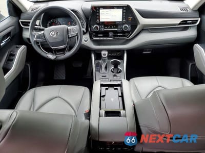 Zdjęcie 8 z 13 samochodu: 2021 TOYOTA HIGHLANDER XLE VIN:5TDGZRBH8MS143535 - miniatura
