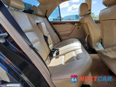 Zdjęcie 10 z 12 samochodu: 1995 MERCEDES-BENZ C 220 VIN:WDBHA22E1SF229693 - miniatura
