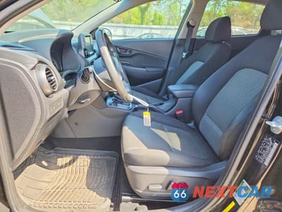Zdjęcie 7 z 12 samochodu: 2018 HYUNDAI KONA SEL VIN:KM8K6CAA7JU104300 - miniatura