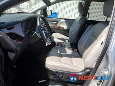 Zdjęcie 7 z 13 samochodu: 2019 TOYOTA SIENNA LIMITED PREMIUM 7-PASSENGER VIN:5TDDZ3DC6KS216254 - miniatura