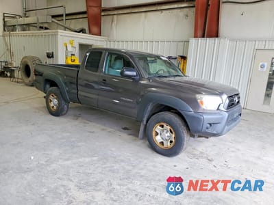 Czwarte zdjęcie samochodu z boku: 2012 TOYOTA TACOMA V6 VIN:5TFUU4EN8CX024561 - miniatura