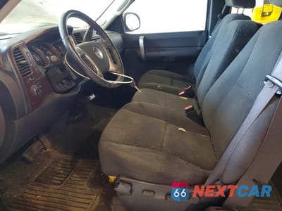 Zdjęcie 7 z 12 samochodu: 2007 GMC NEW SIERRA C1500 VIN:2GTEC19J771611625 - miniatura