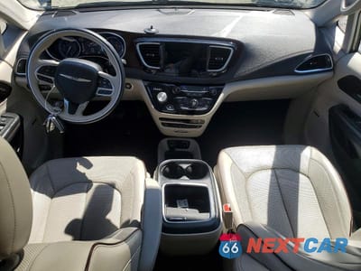 Zdjęcie 8 z 14 samochodu: 2017 CHRYSLER PACIFICA LIMITED VIN:2C4RC1GG8HR643298 - miniatura