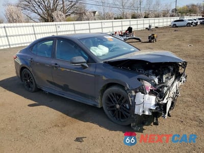 Czwarte zdjęcie samochodu z boku: 2025 TOYOTA CAMRY SE VIN:4T1DBADK0SU028269 - miniatura