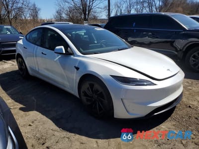 Czwarte zdjęcie samochodu z boku: 2025 TESLA MODEL 3 PERFORMANCE VIN:5YJ3E1ET9SF037964 - miniatura