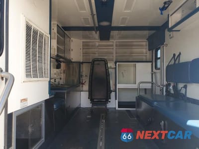 Zdjęcie 10 z 13 samochodu: 2016 FORD F450 SD AMBULANCE VIN:1FD0X4GT9GEC72719 - miniatura