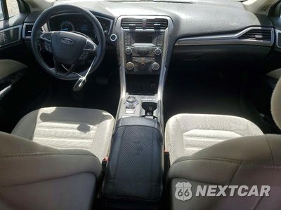 Zdjęcie 8 z 13 samochodu: 2017 FORD FUSION S VIN:3FA6P0G71HR229765 - miniatura