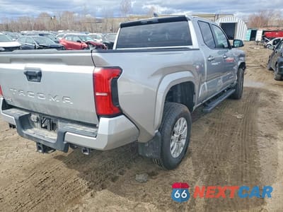 Trzecie zdjęcie samochodu z tyłu: 2025 TOYOTA TACOMA SR5 VIN:3TYLB5JNXST091345 - miniatura