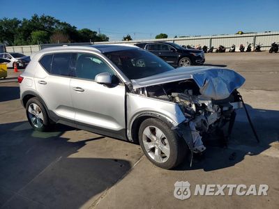 Czwarte zdjęcie samochodu z boku: 2019 VOLVO XC40 T5 MOMENTUM VIN:YV4162UK7K2120215 - miniatura