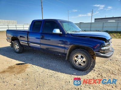 Czwarte zdjęcie samochodu z boku: 2001 CHEVROLET SILVERADO K1500 VIN:2GCEK19T111359592 - miniatura