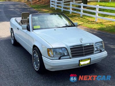 1995 MERCEDES-BENZ E 320 WDBEA66E5SC282399 - główne zdjęcie licytacji z USA - miniatura