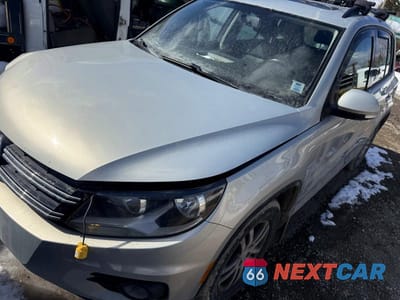 2012 VOLKSWAGEN TIGUAN WVGBV7AX5CW574007 - główne zdjęcie licytacji z USA - miniatura