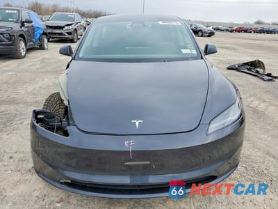 Piąte zdjęcie samochodu w środku: 2025 TESLA MODEL 3 VIN:5YJ3E1EB9SF890887 - miniatura