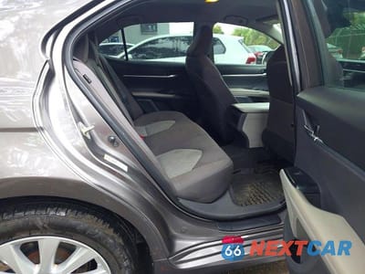 Zdjęcie 6 z 10 samochodu: 2019 TOYOTA CAMRY LE VIN:4T1B11HK7KU778725 - miniatura