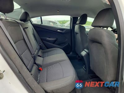 Zdjęcie 10 z 12 samochodu: 2019 CHEVROLET CRUZE VIN:1G1BE5SM0K7100383 - miniatura