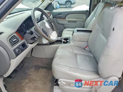 Zdjęcie 7 z 12 samochodu: 2013 GMC YUKON XL C1500 SLT VIN:1GKS1KE09DR298984 - miniatura