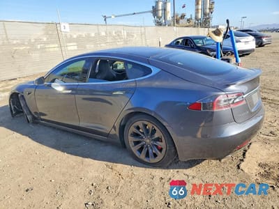 Drugie zdjęcie samochodu z przodu: 2018 TESLA MODEL S VIN:5YJSA1E47JF243878 - miniatura