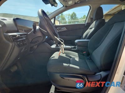 Zdjęcie 7 z 13 samochodu: 2026 KIA SPORTAGE LX VIN:KNDPUCDF0T7463268 - miniatura