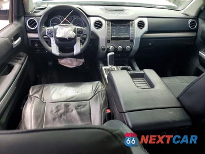 Zdjęcie 8 z 12 samochodu: 2017 TOYOTA TUNDRA SR5 VIN:5TFDW5F17HX665364 - miniatura