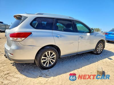 Trzecie zdjęcie samochodu z tyłu: 2016 NISSAN PATHFINDER S VIN:5N1AR2MN3GC612080 - miniatura