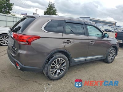 Trzecie zdjęcie samochodu z tyłu: 2017 MITSUBISHI OUTLANDER SE VIN:JA4AZ3A30HZ049351 - miniatura