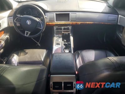 Zdjęcie 8 z 12 samochodu: 2012 JAGUAR XF VIN:SAJWA0FBXCLS36160 - miniatura