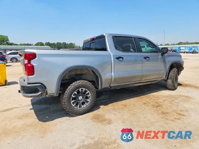 Trzecie zdjęcie samochodu z tyłu: 2024 CHEVROLET SILVERADO K1500 ZR2 VIN:3GCUDHE80RG163582 - miniatura