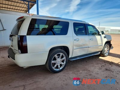 Trzecie zdjęcie samochodu z tyłu: 2009 CADILLAC ESCALADE ESV LUXURY VIN:1GYFC26269R111550 - miniatura