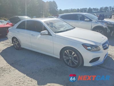 Czwarte zdjęcie samochodu z boku: 2016 MERCEDES-BENZ E 350 4MATIC VIN:WDDHF8JB9GB227563 - miniatura