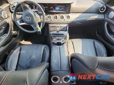 Zdjęcie 8 z 12 samochodu: 2017 MERCEDES-BENZ E 300 4MATIC VIN:WDDZF4KB8HA032914 - miniatura
