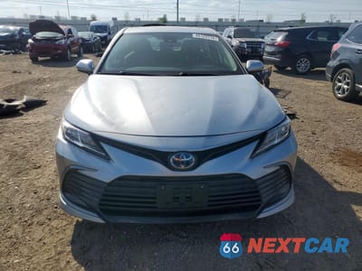 Piąte zdjęcie samochodu w środku: 2024 TOYOTA CAMRY HYBRID LE VIN:4T1C31AK3RU627920 - miniatura