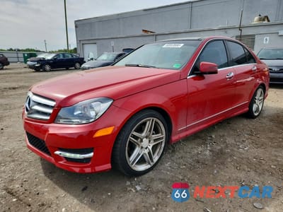 2014 MERCEDES-BENZ C 250 WDDGF4HB1EA945136 - główne zdjęcie licytacji z USA - miniatura
