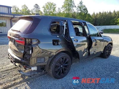 Trzecie zdjęcie samochodu z tyłu: 2022 BMW X7 XDRIVE40I VIN:5UXCW2C08N9L66390 - miniatura