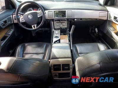 Zdjęcie 8 z 12 samochodu: 2010 JAGUAR XF SUPERCHARGED VIN:SAJWA0HEXAMR77665 - miniatura