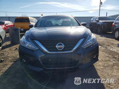 Piąte zdjęcie samochodu w środku: 2016 NISSAN ALTIMA 2.5 VIN:1N4AL3AP3GN310932 - miniatura
