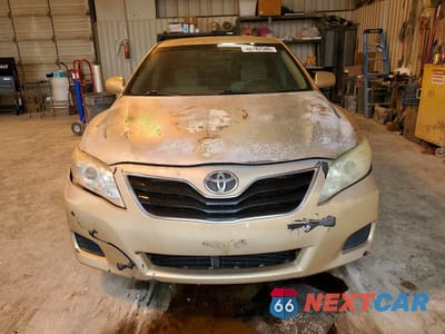 Piąte zdjęcie samochodu w środku: 2011 TOYOTA CAMRY LE VIN:4T1BF3EK5BU127319 - miniatura