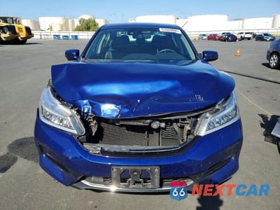 Piąte zdjęcie samochodu w środku: 2017 HONDA ACCORD TOURING HYBRID VIN:JHMCR6F70HC005685 - miniatura