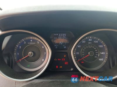Zdjęcie 9 z 13 samochodu: 2013 HYUNDAI ELANTRA LIMITED VIN:KMHDH4AEXDU522673 - miniatura