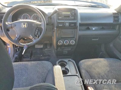 Zdjęcie 8 z 14 samochodu: 2005 HONDA CR-V LX VIN:SHSRD68505U308835 - miniatura