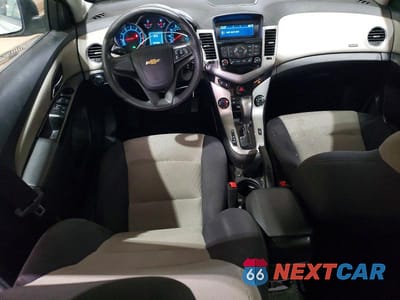 Zdjęcie 8 z 12 samochodu: 2014 CHEVROLET CRUZE LS VIN:1G1PA5SGXE7149414 - miniatura