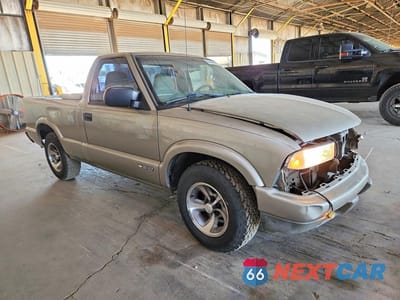 Czwarte zdjęcie samochodu z boku: 2001 CHEVROLET S TRUCK S10 VIN:1GCCS14571K144136 - miniatura