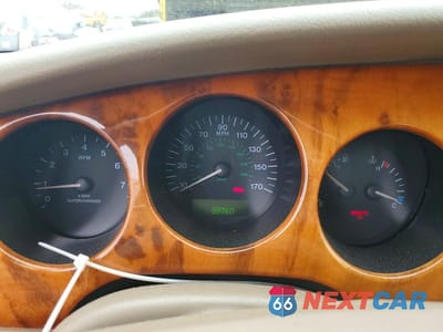 Zdjęcie 9 z 12 samochodu: 2000 JAGUAR XKR VIN:SAJJA42BXYPA01543 - miniatura