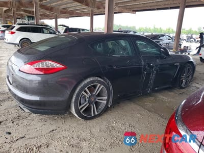 Trzecie zdjęcie samochodu z tyłu: 2012 PORSCHE PANAMERA 2 VIN:WP0AA2A73CL017760 - miniatura