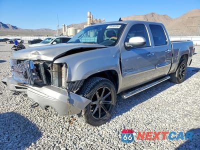 2007 GMC NEW SIERRA DENALI 2GTEK638471689155 - główne zdjęcie licytacji z USA - miniatura