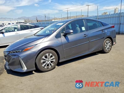 2022 TOYOTA PRIUS PRIME LE JTDKAMFP2N3201194 - główne zdjęcie licytacji z USA - miniatura